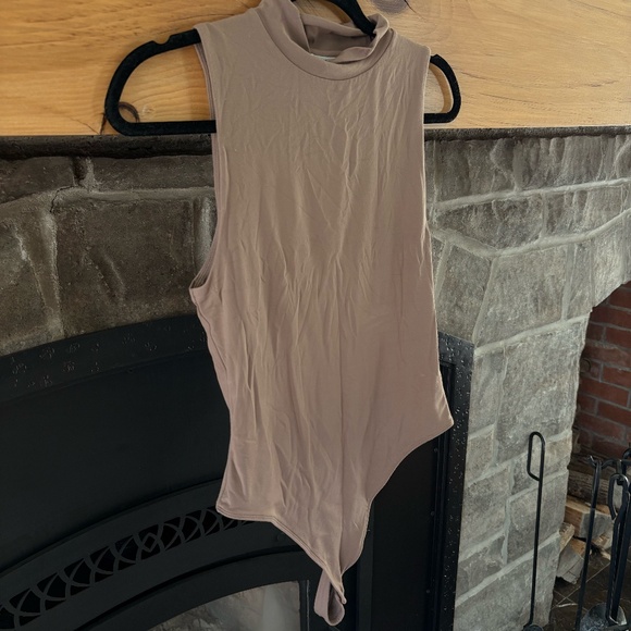 Aritzia Sleeveless Light Chocolate Brown Turtleneck Bodysuit - Picture 1 of 6